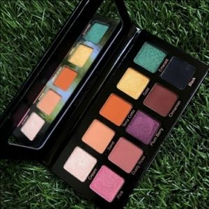 Violet Voss Essentials Pallette